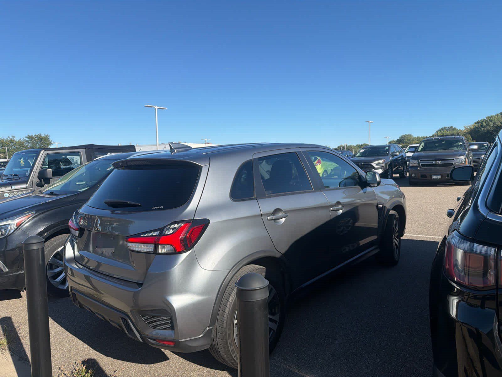 Used 2025 Mitsubishi Outlander Sport ES AWD/4WD image 3