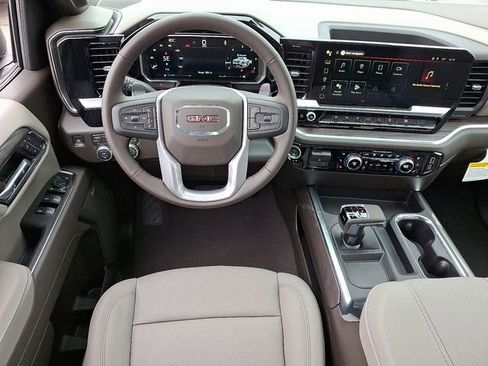 New 2026 GMC Sierra 1500 SLT w/ SLT Premium Plus Package image 8