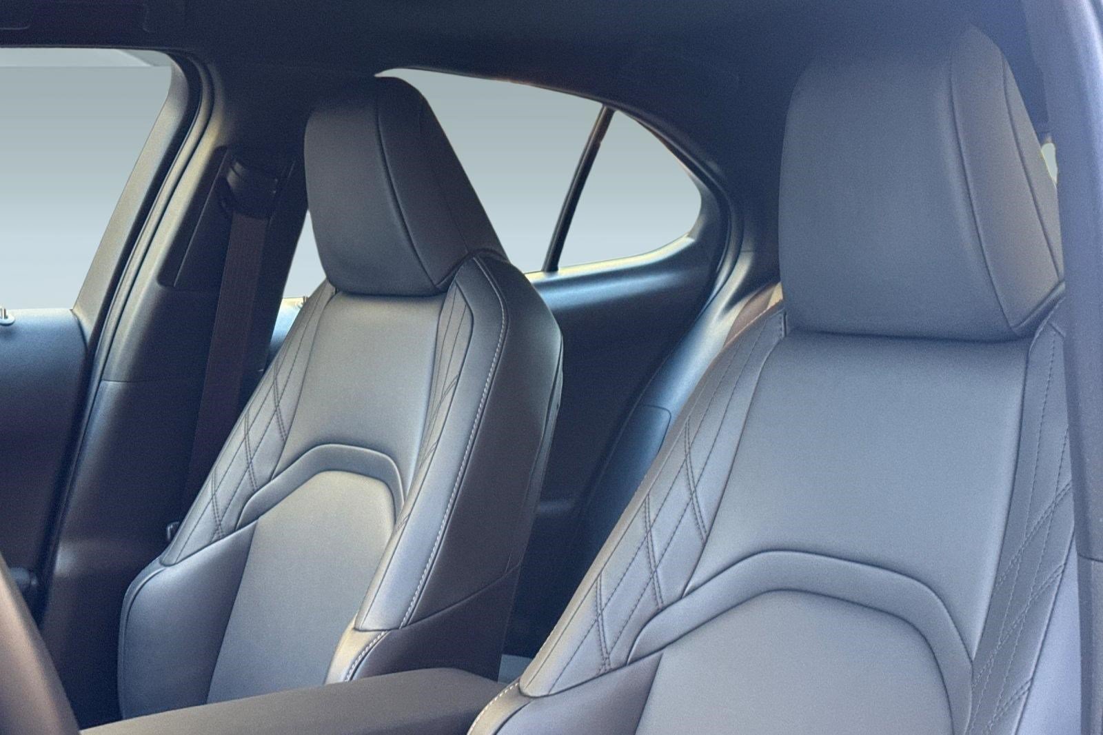 Certified 2025 Lexus UX 300h FWD w/ Accessory Package (Z2) image 25