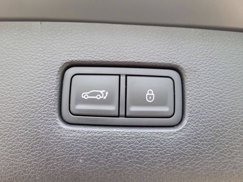 Used 2025 Genesis GV80 2.5T Advanced AWD/4WD image 28