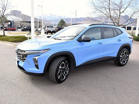 Used 2024 Chevrolet Trax RS w/ Driver Confidence Package image 3