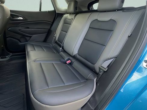 Used 2025 Chevrolet Trax ACTIV w/ Driver Confidence Package FWD image 10