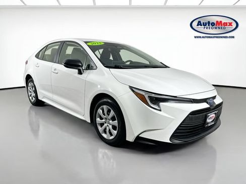 Used 2023 Toyota Corolla LE FWD image 1