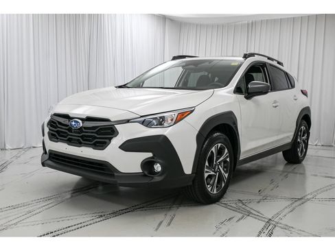 Used 2025 Subaru Crosstrek 2.5i Premium AWD/4WD image 4