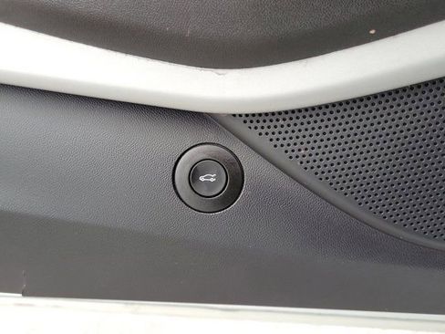 Used 2023 Chevrolet Camaro LT image 29