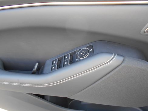 New 2025 Ford Mustang Mach-E Select image 28