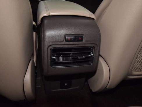 Used 2022 Lincoln Corsair FWD w/ Premium Package image 18