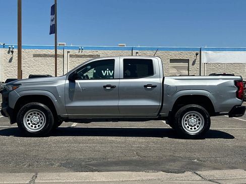 Used 2024 Chevrolet Colorado W/T RWD image 5