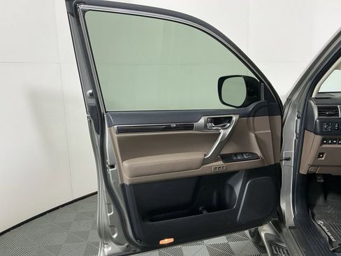 Used 2022 Lexus GX 460 Premium image 19