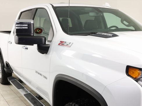Used 2022 Chevrolet Silverado 2500 LTZ w/ LTZ Convenience Package image 38