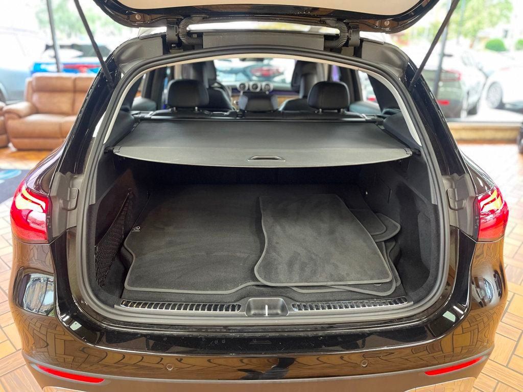 Used 2025 Mercedes-Benz GLC 350e 4MATIC image 12