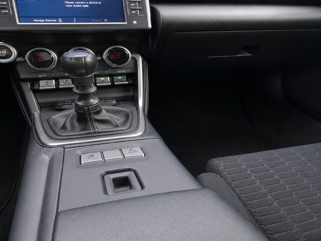 Used 2022 Toyota GR86 w/ ALL Weather Mat Package (TMS) RWD image 22