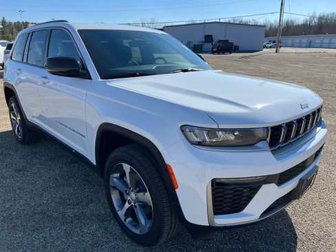 New 2026 Jeep Grand Cherokee Limited image 9