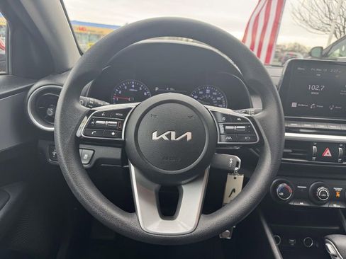 Used 2023 Kia Forte LXS image 12