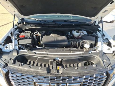 Used 2024 GMC Yukon Denali Ultimate AWD/4WD image 42