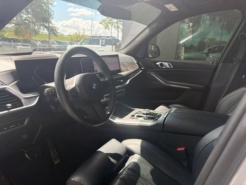 Used 2025 BMW X7 xDrive40i w/ M Sport Package AWD/4WD image 6