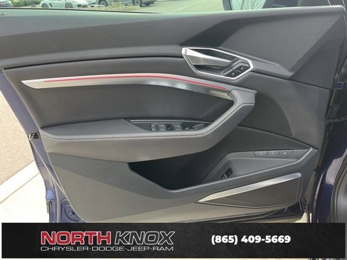 Used 2023 Audi e-tron Premium Plus w/ Premium Plus Package image 5