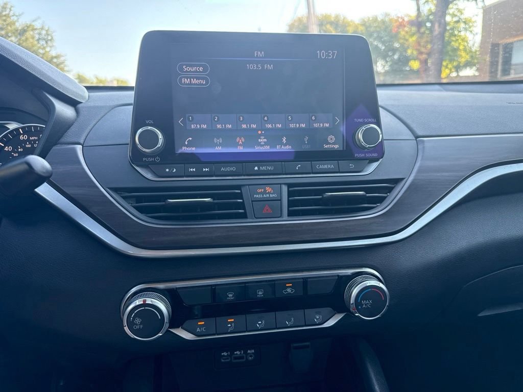 Used 2024 Nissan Altima 2.5 SV FWD image 17