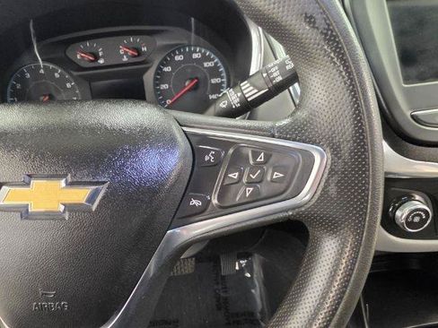 Used 2019 Chevrolet Equinox LS FWD image 12
