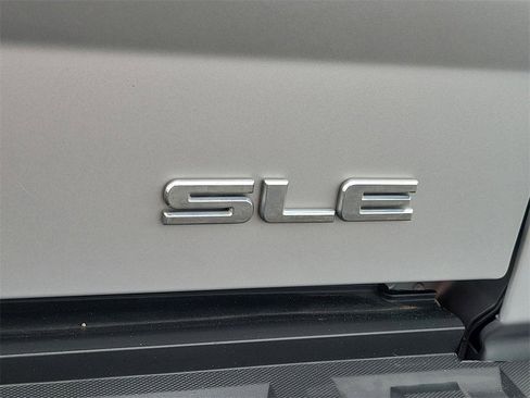 Used 2015 GMC Sierra 1500 SLE w/ SLE Value Package image 24