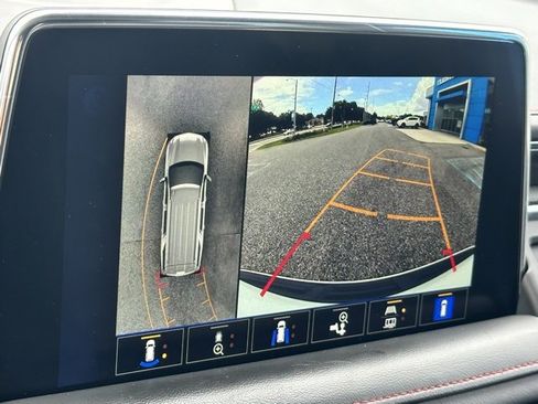 Used 2022 Chevrolet Suburban RST w/ Luxury Package image 13