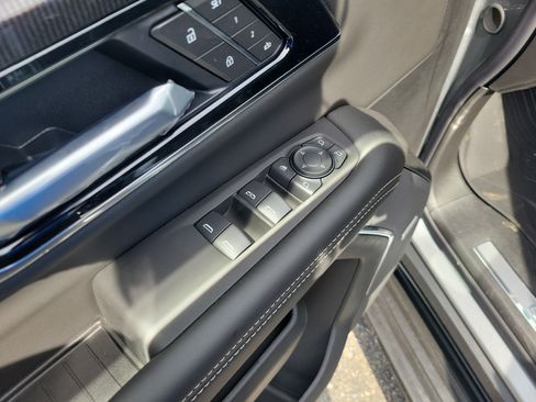 New 2026 GMC Yukon XL Elevation AWD/4WD image 18