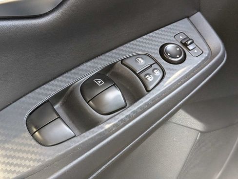 Used 2025 Nissan Sentra SV FWD image 25