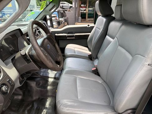 Used 2016 Ford F550 2WD Crew Cab Super Duty image 16