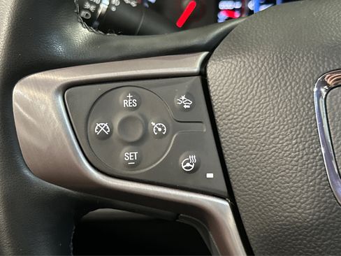 Used 2023 GMC Acadia AT4 w/ Technology Package image 25