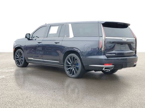 Certified 2023 Cadillac Escalade ESV Premium Luxury w/ Performance Package AWD/4WD image 3