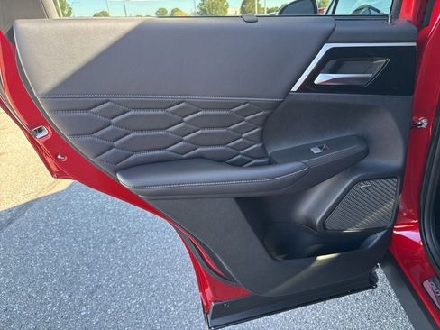 New 2026 Mitsubishi Outlander SEL image 30