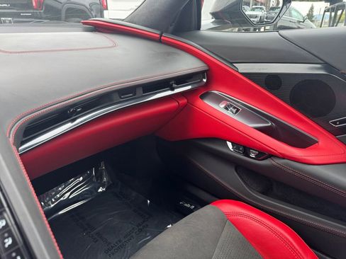 Used 2023 Chevrolet Corvette Stingray w/ Z51 Performance Package image 23