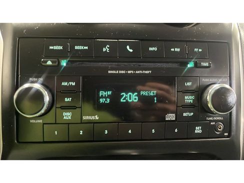 Used 2014 Jeep Compass Latitude w/ Sun/Sound Group AWD/4WD image 13
