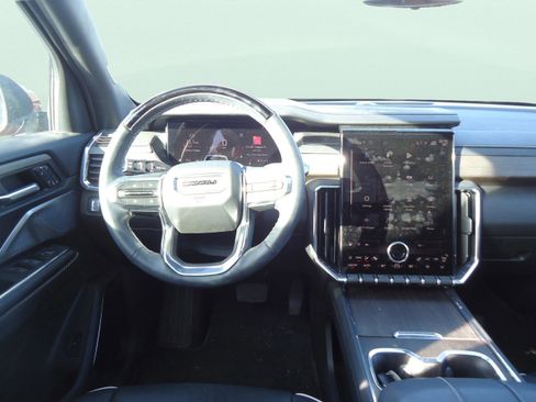 Used 2024 GMC Acadia Denali w/ Super Cruise Package image 11