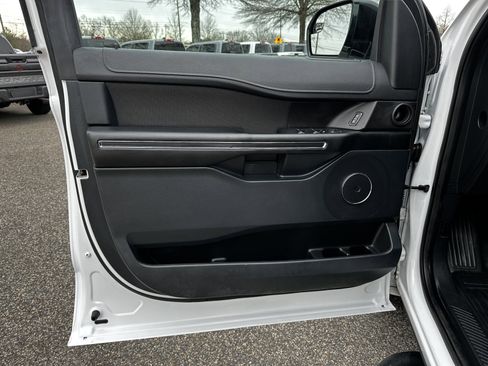 Used 2018 Ford Expedition XL w/ Fleet Convenience Package image 10