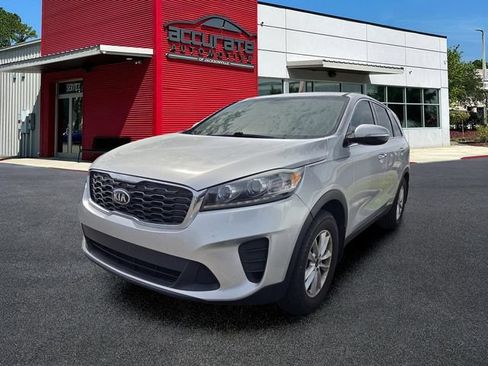 Used 2019 Kia Sorento L FWD image 1