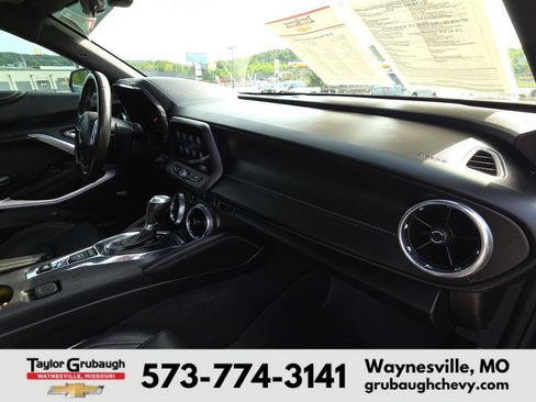 Used 2020 Chevrolet Camaro SS RWD image 29