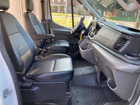 Used 2024 Ford Transit 250 148 Medium Roof RWD image 9