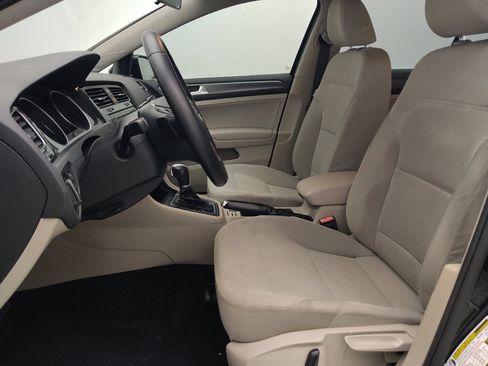 Used 2018 Volkswagen Golf SE FWD image 17
