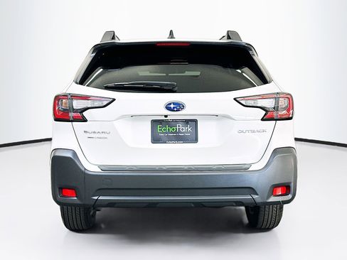 Used 2025 Subaru Outback Premium w/ Popular Package #1A AWD/4WD image 7