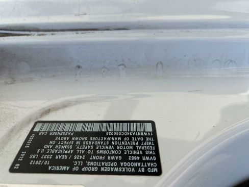 Used 2013 Volkswagen Passat TDI SE FWD image 9