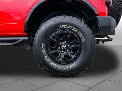 Used 2023 Ford Bronco Wildtrak image 11