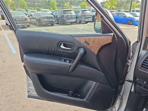 Used 2024 Nissan Armada SL AWD/4WD image 33
