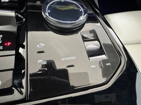 Certified 2026 BMW 530i RWD image 16