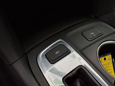 Used 2024 Chevrolet Equinox LT AWD/4WD image 5