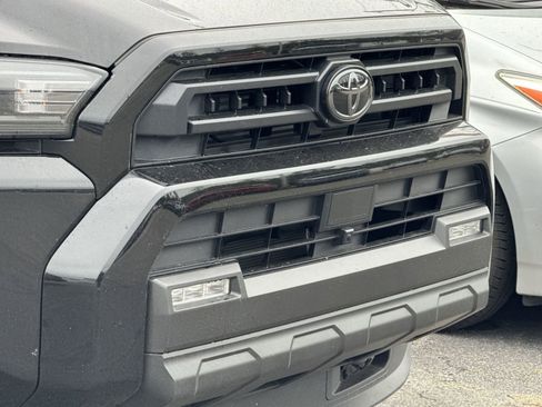 Used 2025 Toyota 4Runner SR5 image 5