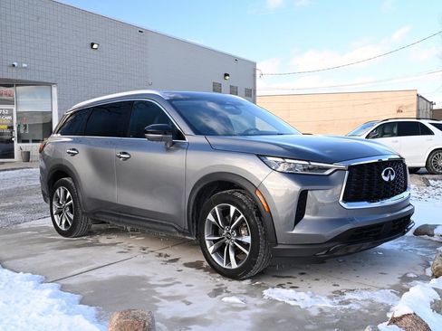 Used 2023 INFINITI QX60 Luxe image 3