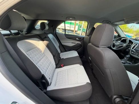 Used 2023 Chevrolet Equinox LS image 35