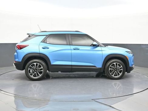 New 2026 Chevrolet TrailBlazer LT w/ Convenience Package FWD image 16