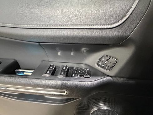 Used 2024 Ford Expedition Max XLT image 27